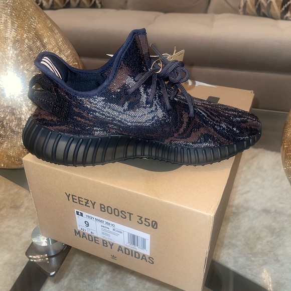 Just released (12/30/21) Yeezy Boost V2 MX Rock! - Picture 2 of 4